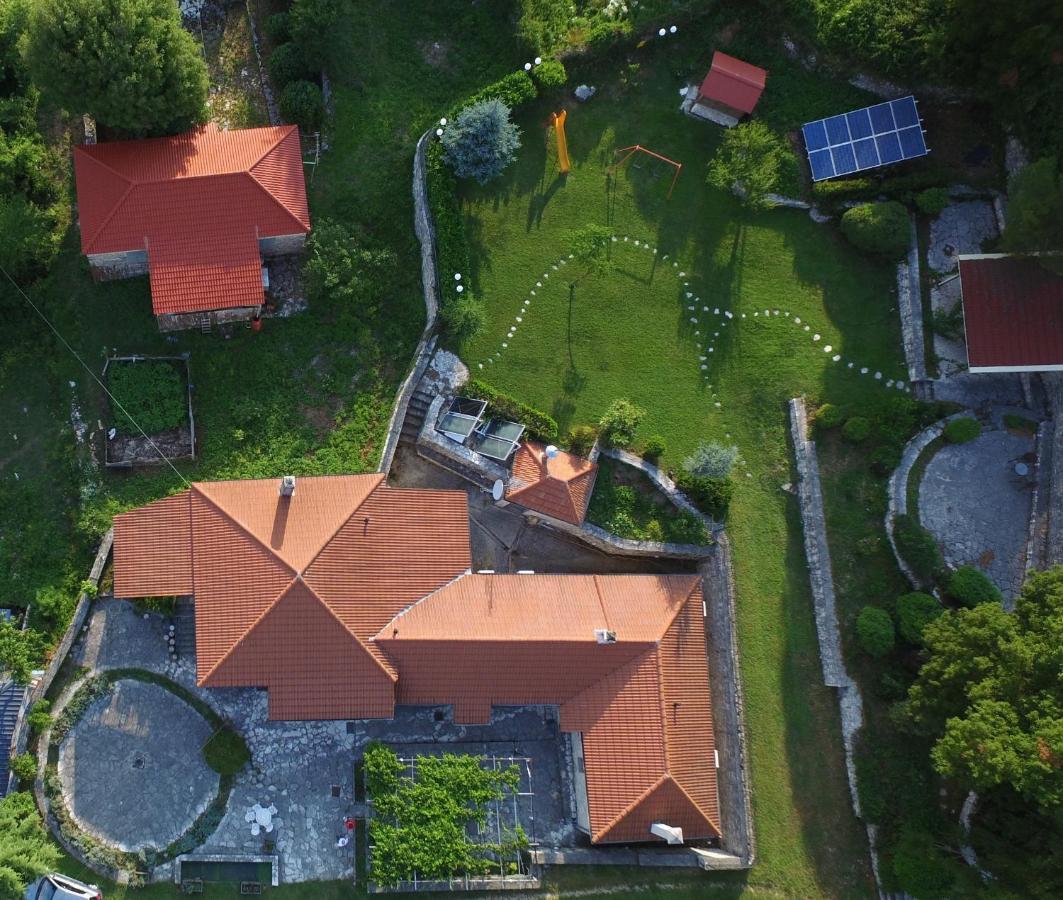 Rodami Kalentzi Buitenkant foto